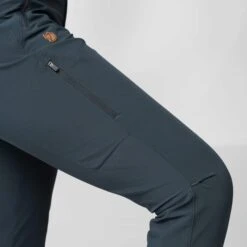 FJÄLLRÄVEN ABISKO TRAIL STRETCH TROUSERS W Damen - Trekkinghose 26 FJÄLLRÄVEN ABISKO TRAIL STRETCH TROUSERS W Damen - Trekkinghose -Freien Sportgeschäft 5638002442 l abisko trail stretch trousers w fjaellraeven 24