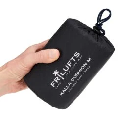 FRILUFTS KALLA CUSHION - Sitzkissen 12 FRILUFTS KALLA CUSHION - Sitzkissen -Freien Sportgeschäft 5638017173 e kalla cushion frilufts 24